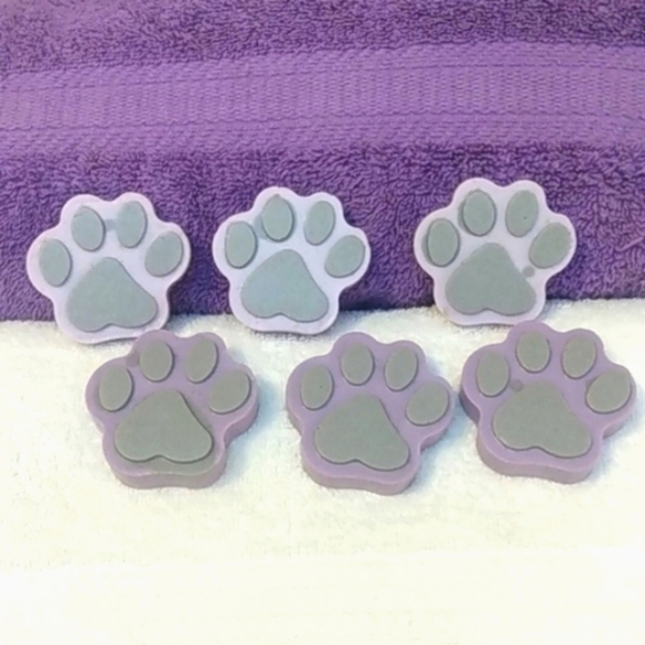 HANDCRAFTED OATMEAL LAVENDER CLAY DOG SOAP PET PAWS 6-PC ARTISAN BATH SOAP NWT - Picture 3 of 3